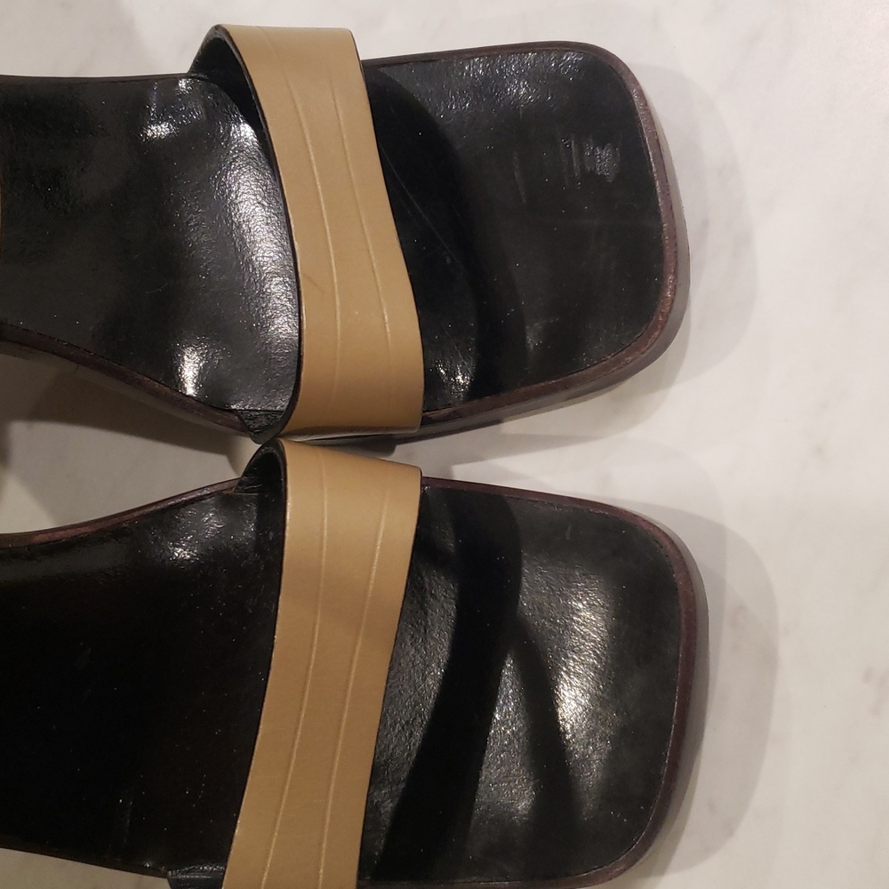 Gucci Leather Sandals Double Strap.   4" Heel Size 7 Tan Color - Picture 5 of 10